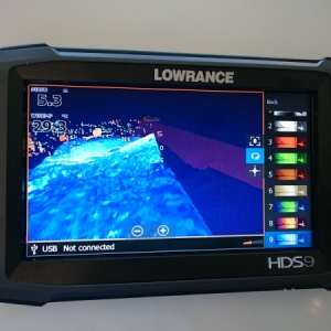 Dotykový sonar Lowrance HDS 7 Carbon Chirp/DSI/GPS + 3D sonda